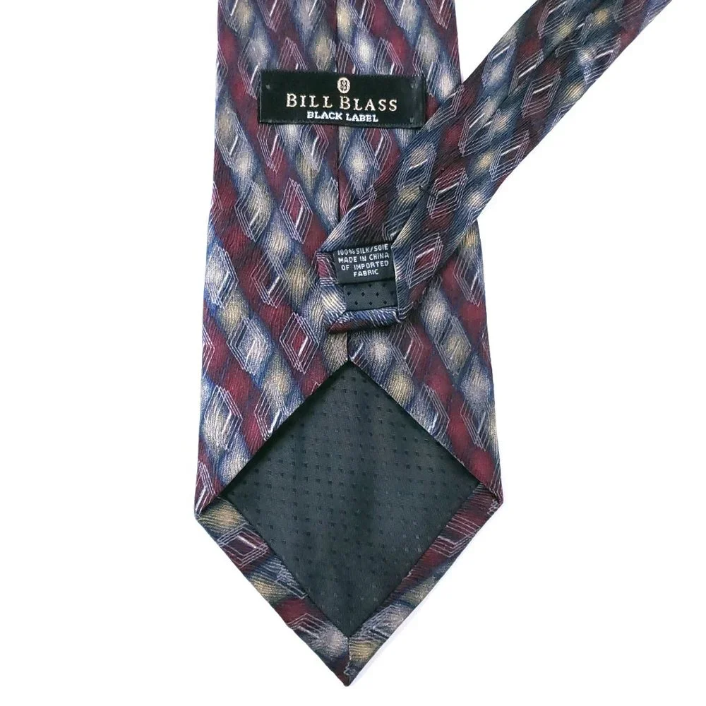 Bill Blass Black Label Men Necktie 100% Silk Geometric 61x3.75 - NWOT